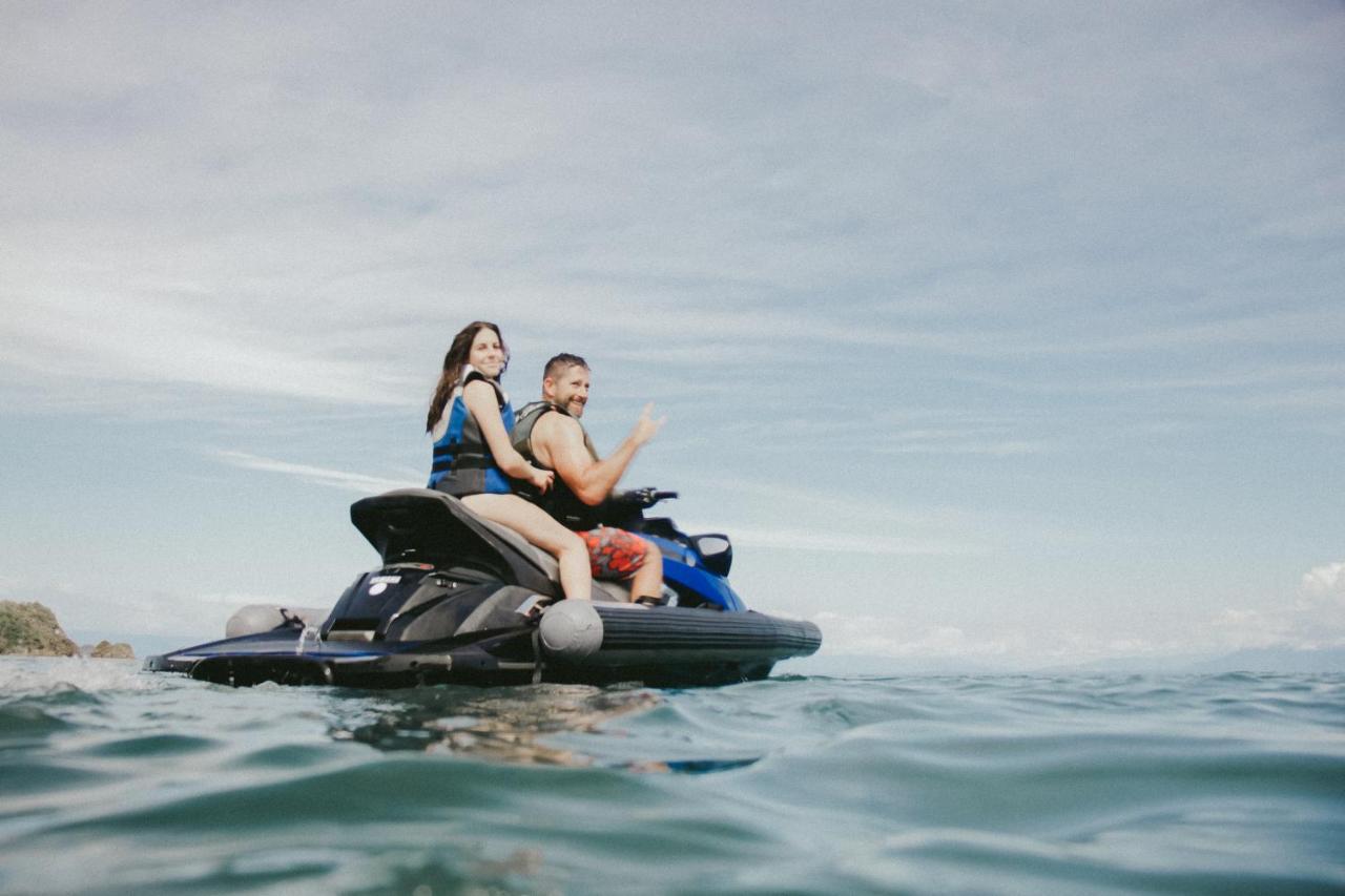 Surf Synergy All-Inclusive Surf Retreat Jaco Bagian luar foto