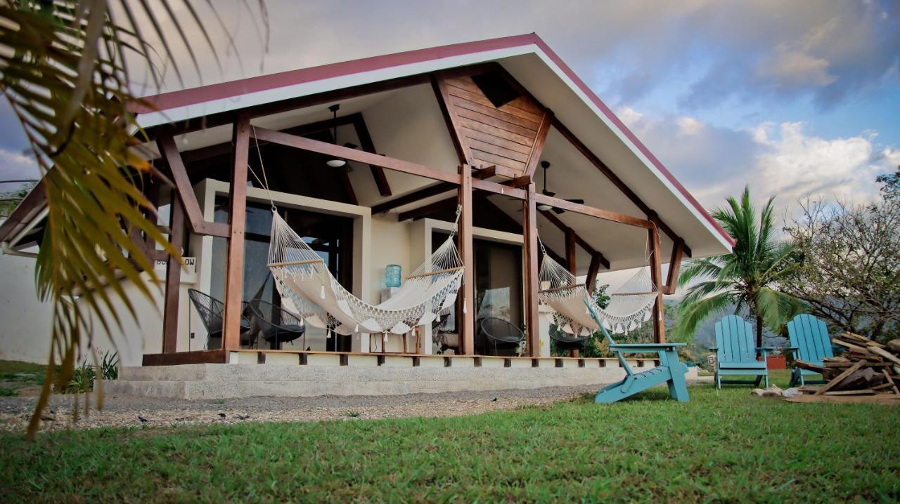 Surf Synergy All-Inclusive Surf Retreat Jaco Bagian luar foto