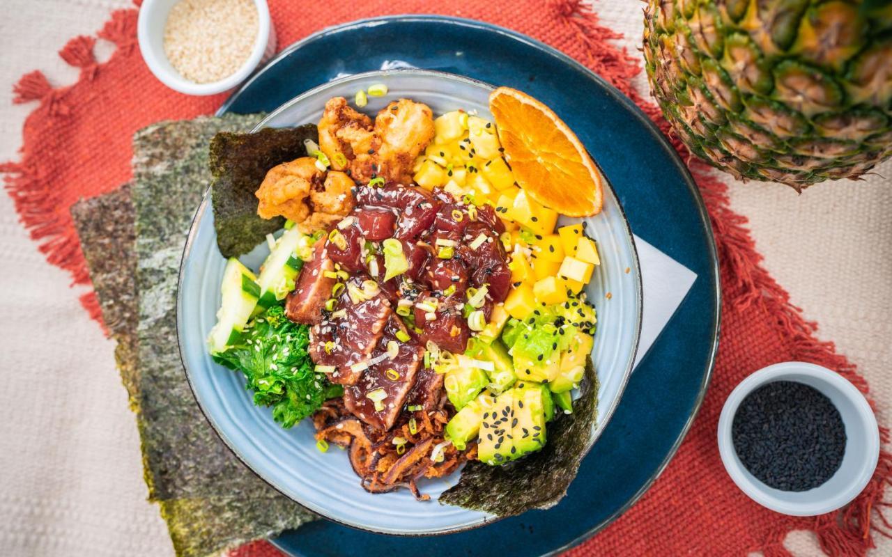 Surf Synergy All-Inclusive Surf Retreat Jaco Bagian luar foto