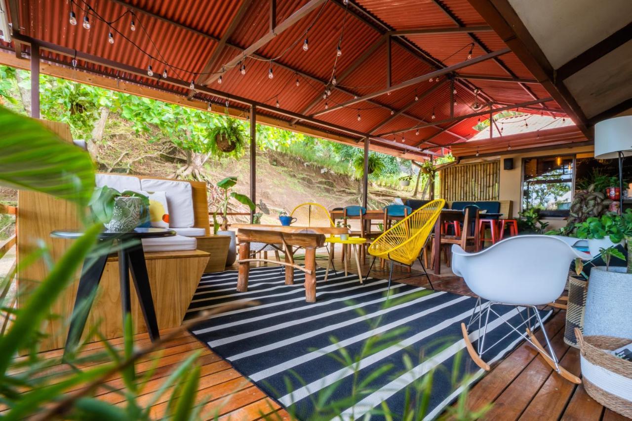 Surf Synergy All-Inclusive Surf Retreat Jaco Bagian luar foto