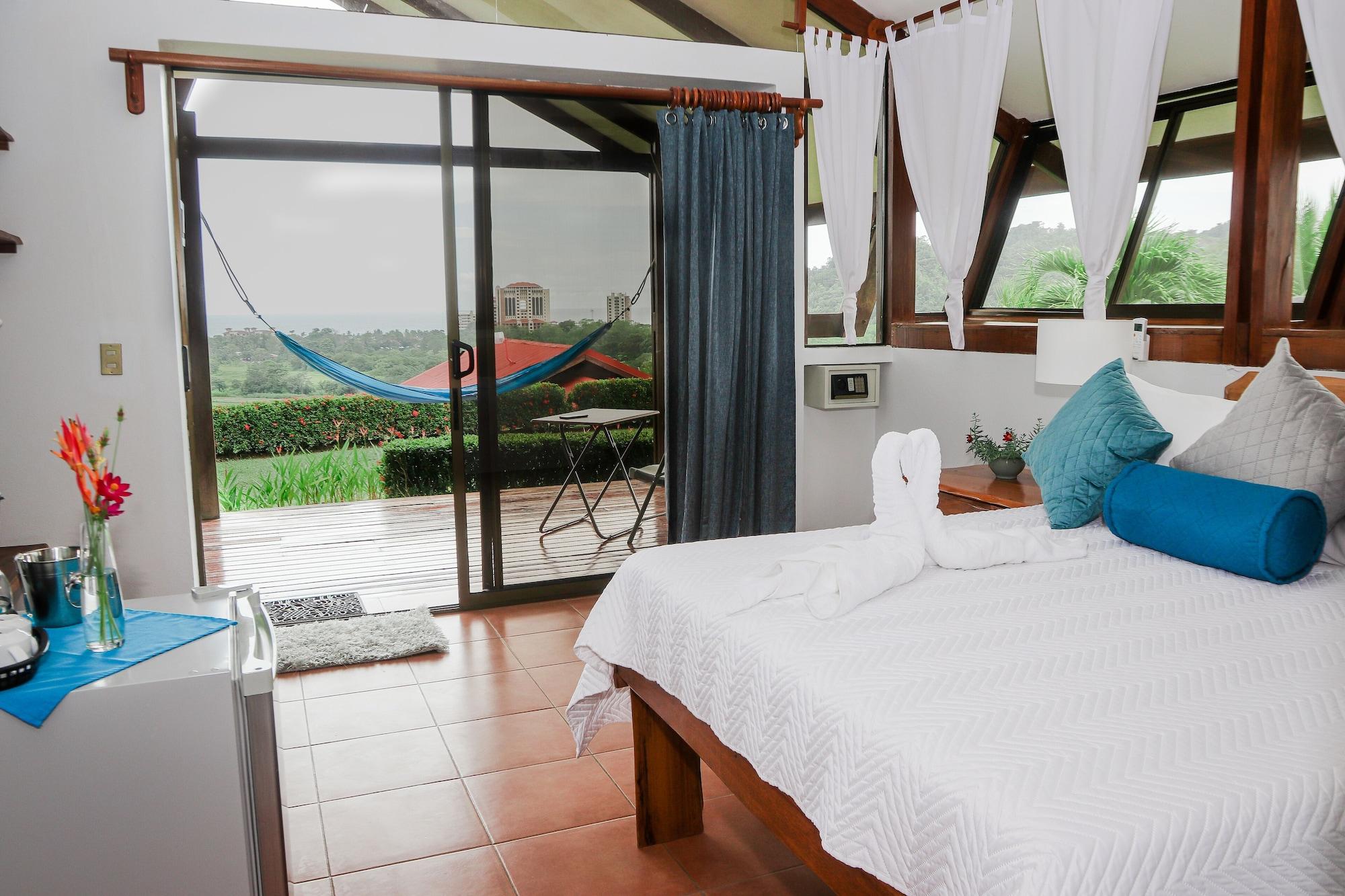 Surf Synergy All-Inclusive Surf Retreat Jaco Bagian luar foto