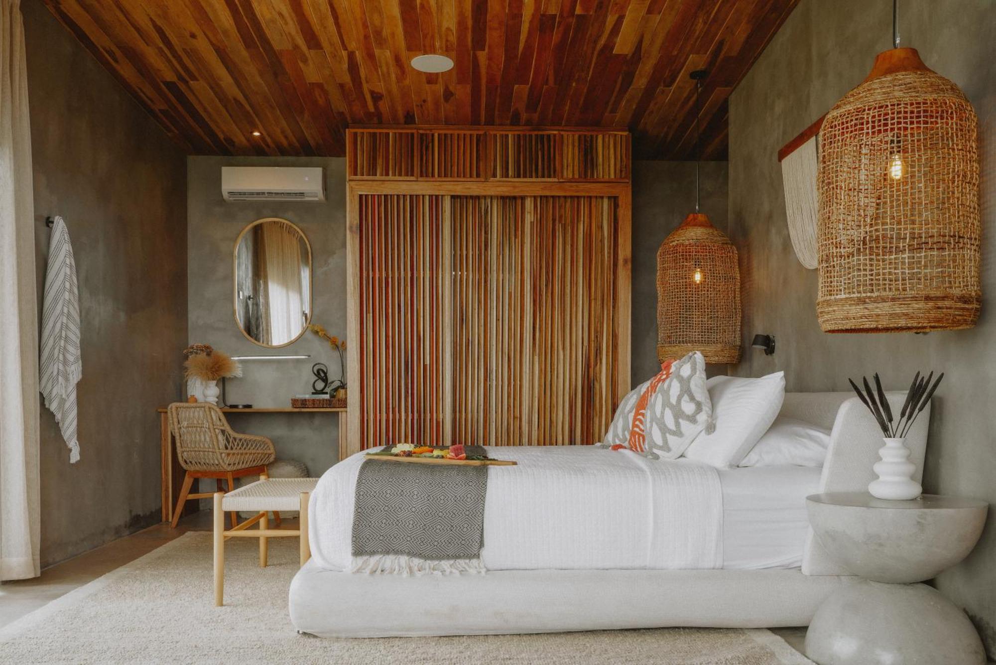 Surf Synergy All-Inclusive Surf Retreat Jaco Bagian luar foto