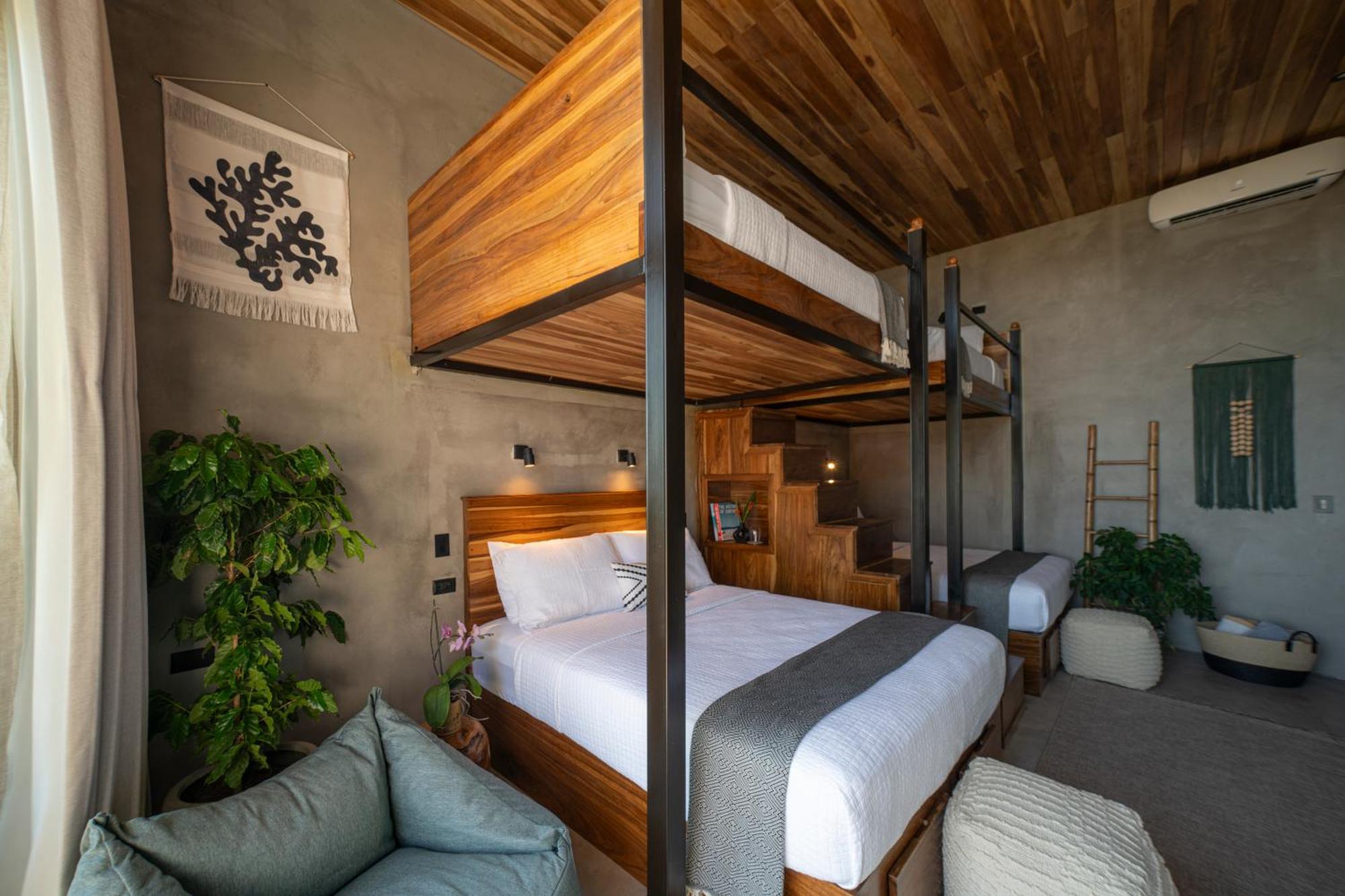 Surf Synergy All-Inclusive Surf Retreat Jaco Bagian luar foto